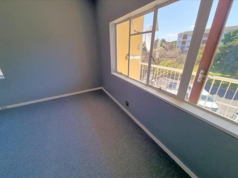 2 Bedroom Property for Sale in Oostersee Western Cape